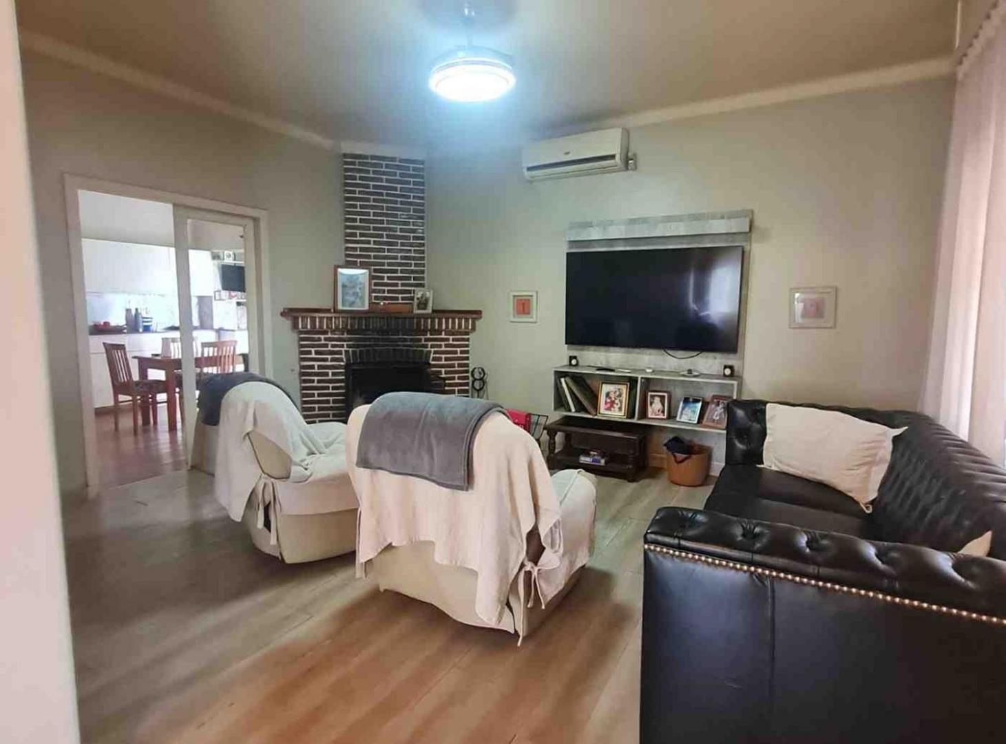 Foto de Venta de chalet 5 ambientes B Champagnat, Lujan., imagen 3