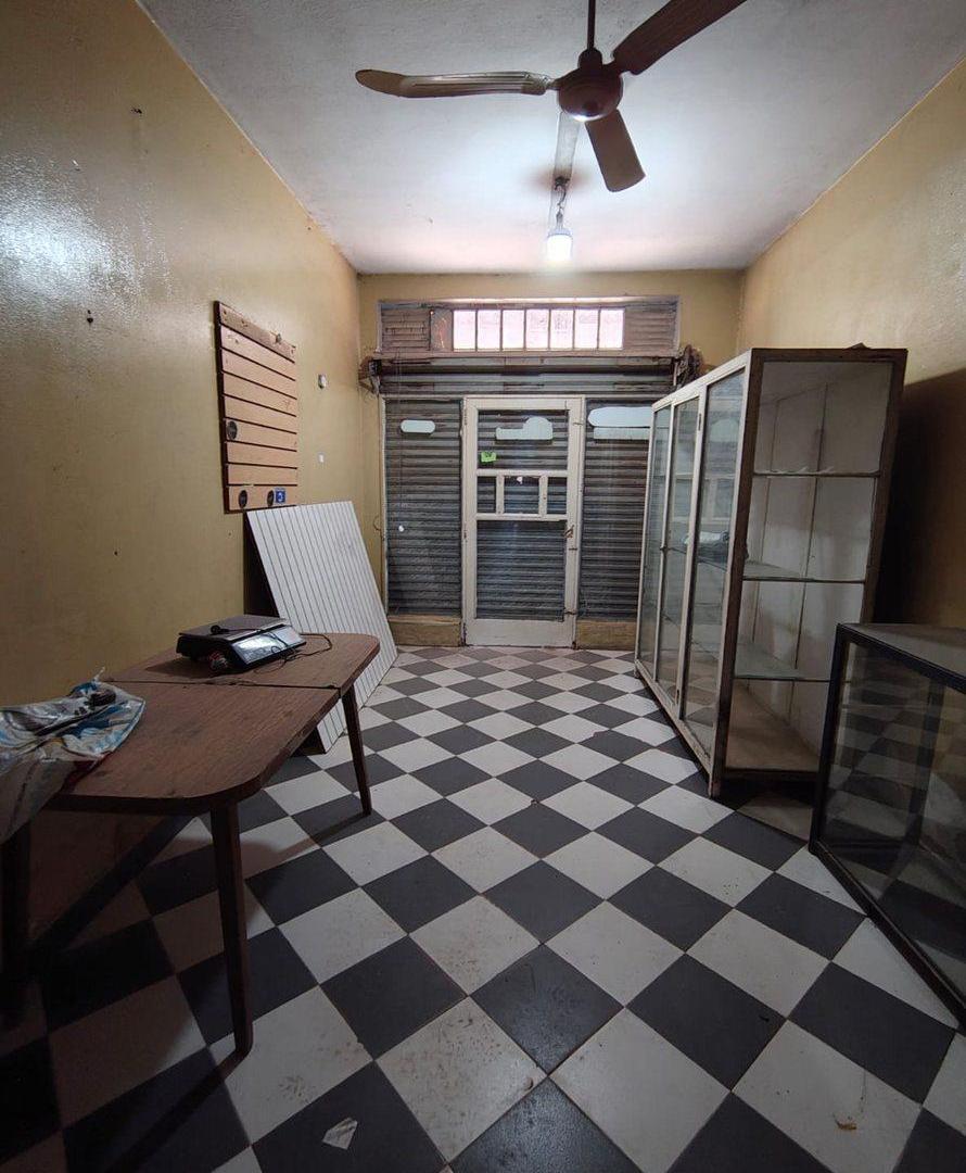 Foto de DEPARTAMENTO, TRES LOCALES Y GALPON A LA VENTA, imagen 4