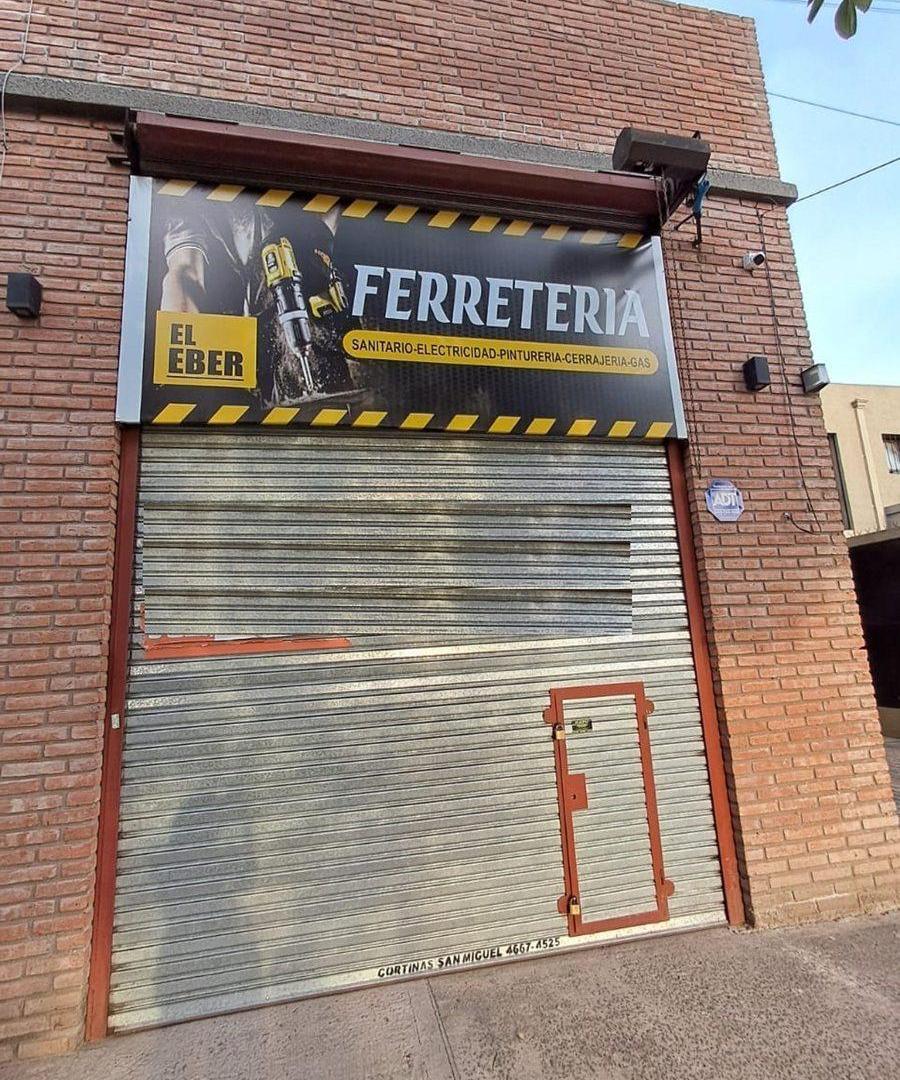 Foto de Venta Local Comercial + 2 cocheras descubiertas, imagen 4