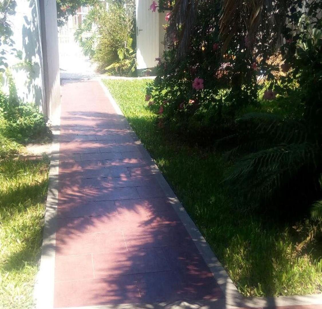 Foto de VENTA DE CASA FAMILIAR CON LOCAL EN VENTA, imagen 1