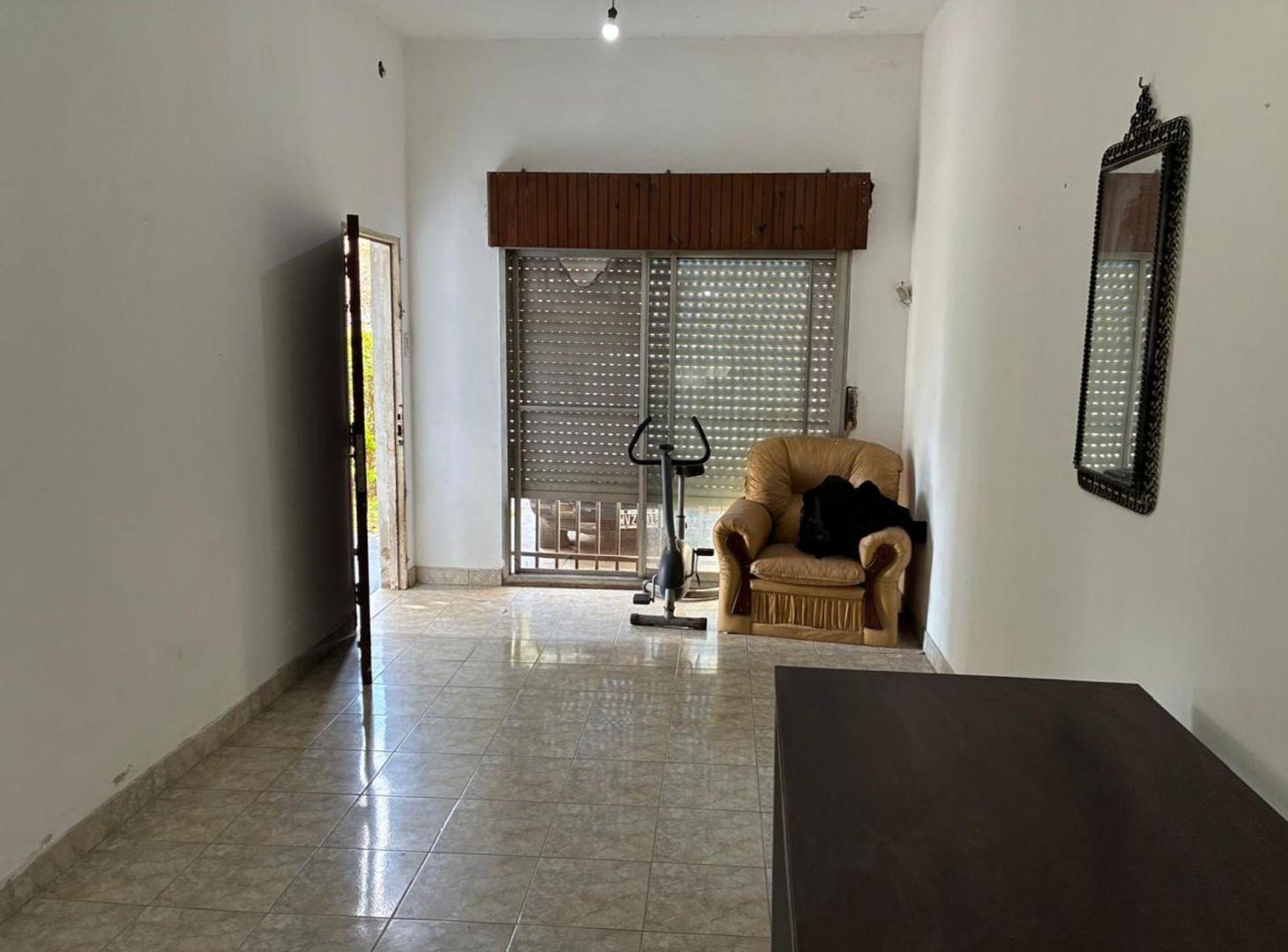 Foto de CASA 4 DORMITORIOS + AMPLIO LOTE – JOSÉ C. PAZ, imagen 2