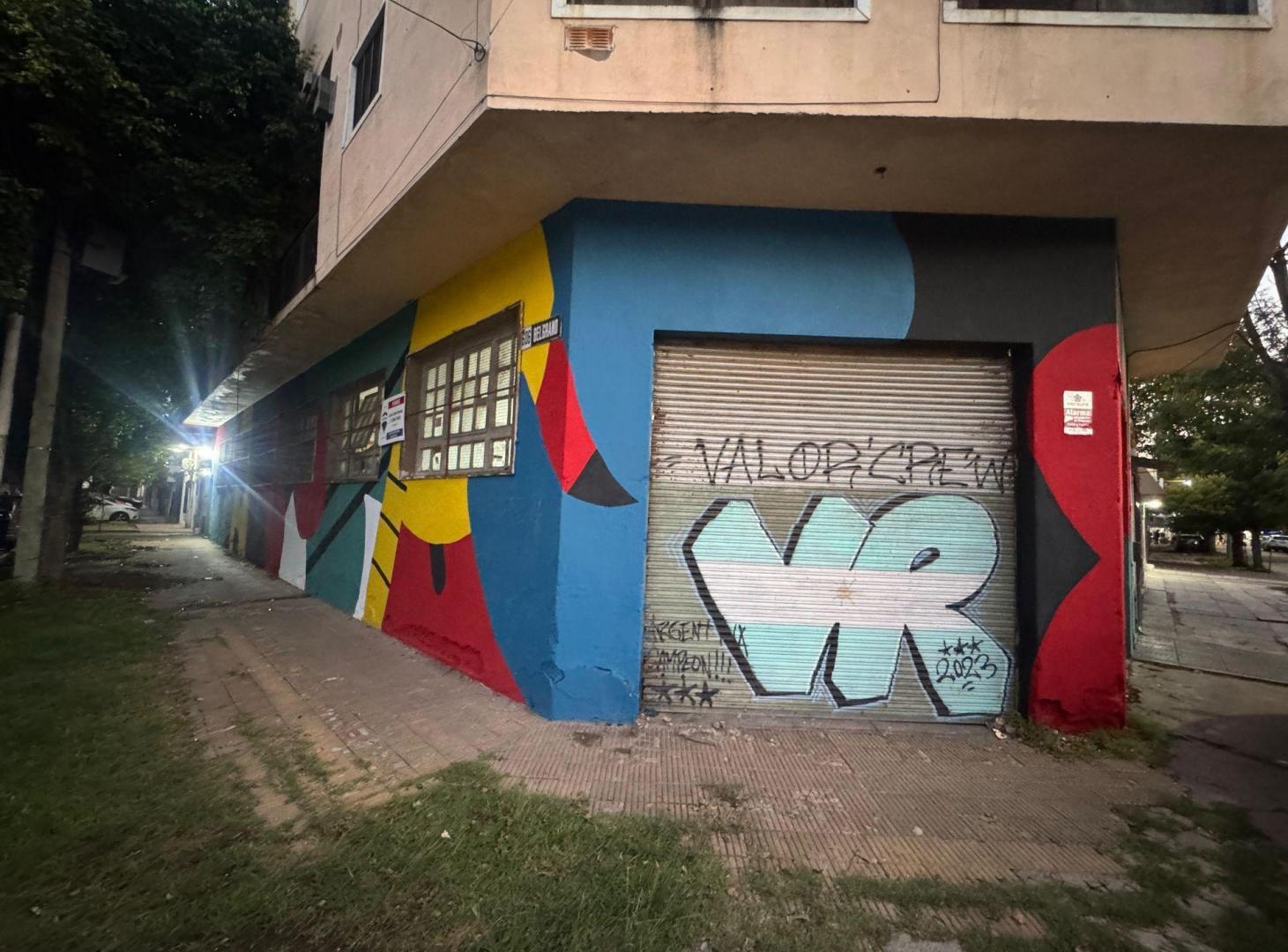 Foto de VENTA DE EXCELENTE GALPÓN EN CASEROS, imagen 1