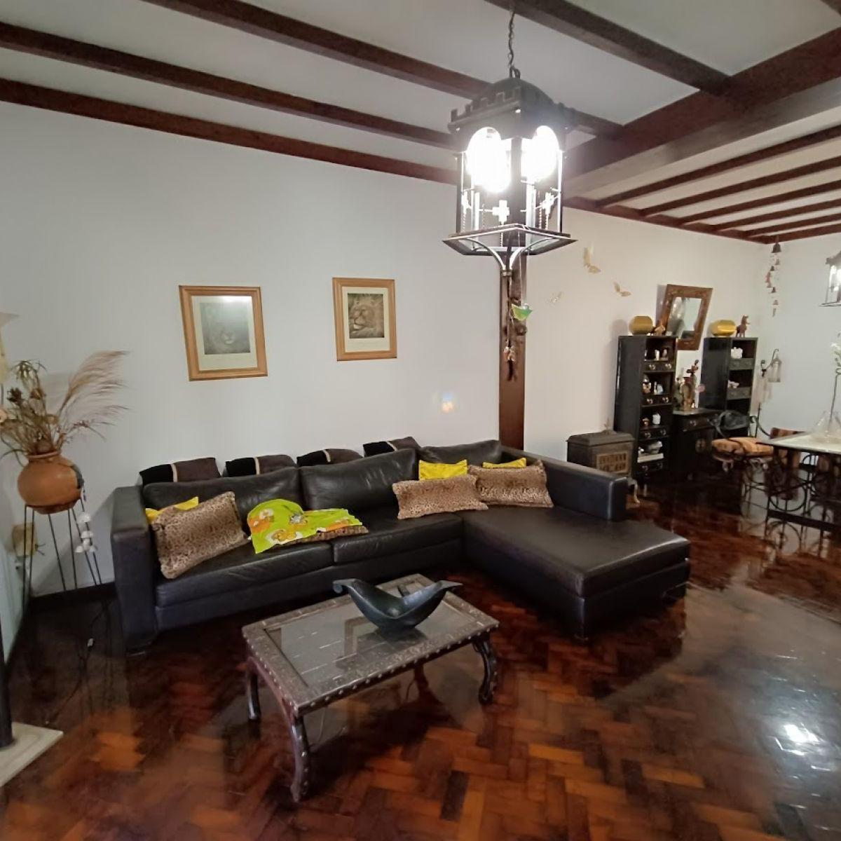 Casa en Venta en Alberdi Sobre Bv Rondeau 4