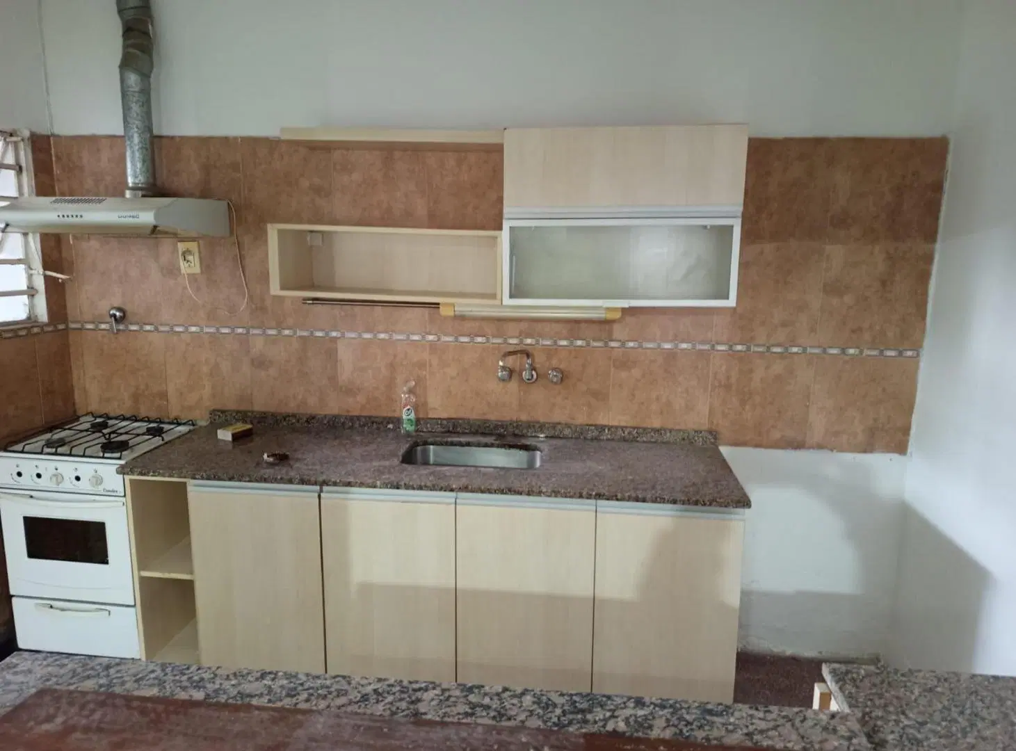 Interno único en Alberdi 1
