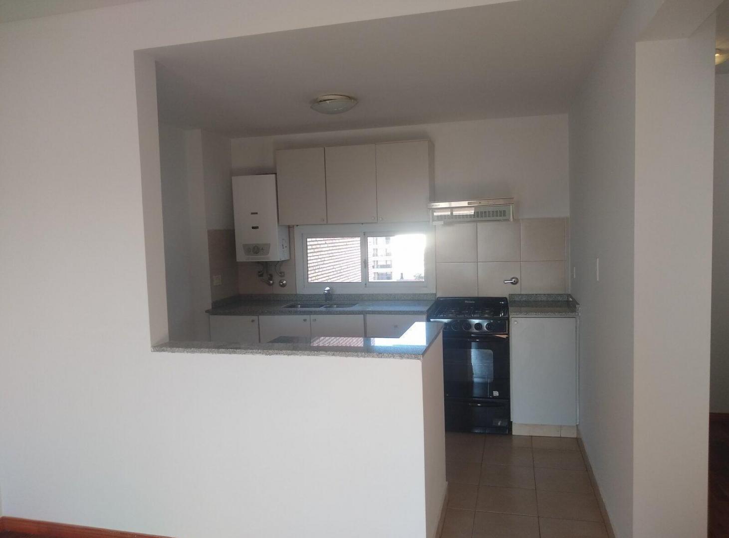 Foto de Paraguay y Pellegrini - Dpto 1 dorm, imagen 2