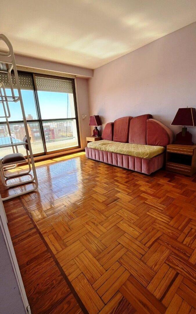 Foto de DEPARTAMENTO EXCLUSIVO DE 4 DORMITORIOS + 5 COCHERAS EN EL CENTRO DE, imagen 2