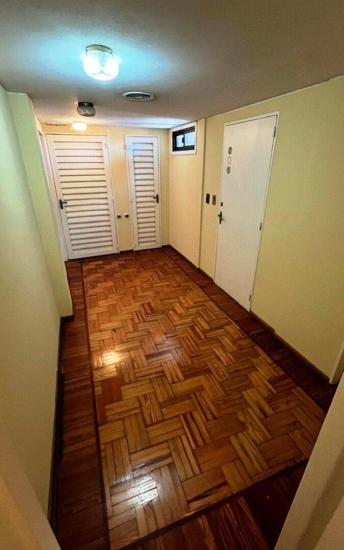 Foto de DEPARTAMENTO EXCLUSIVO DE 4 DORMITORIOS + 5 COCHERAS EN EL CENTRO DE, imagen 3