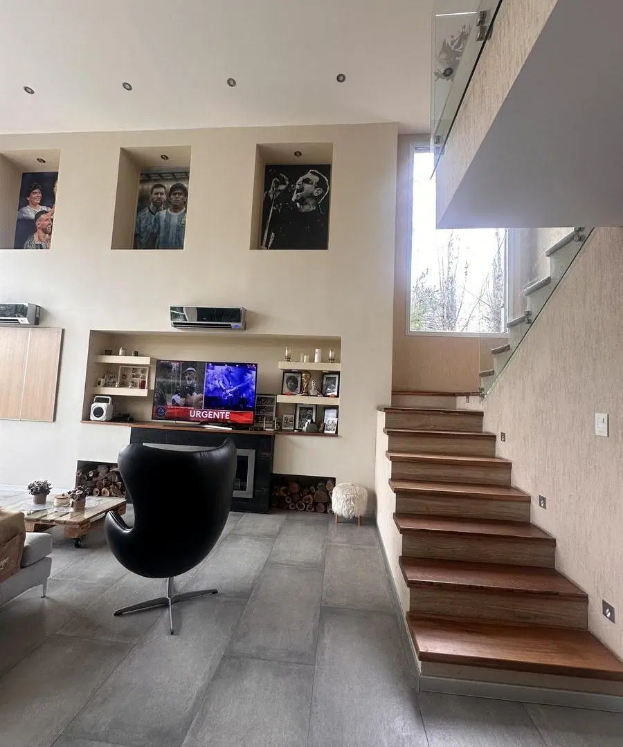 IMPECABLE CASA DE 5 AMBIENTES AL LAGO - CAUNTRY SANTA RITA 2