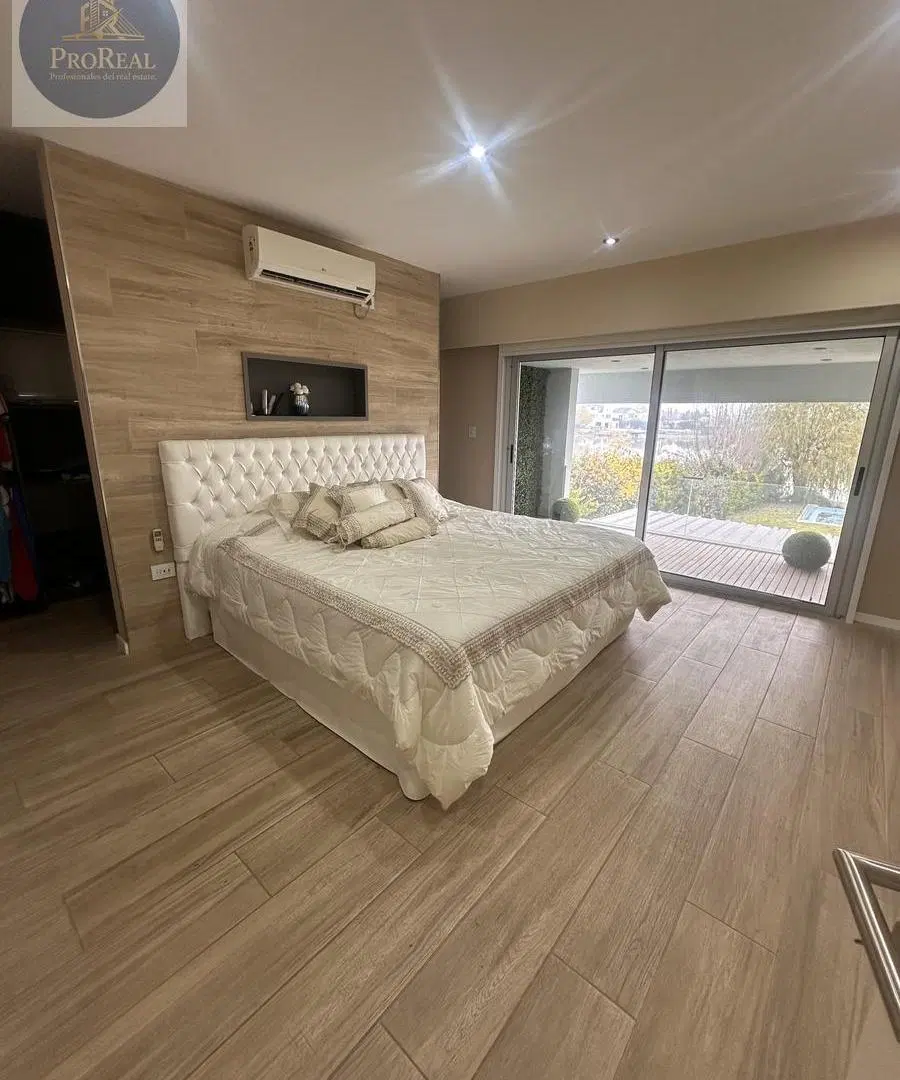 IMPECABLE CASA DE 5 AMBIENTES AL LAGO - CAUNTRY SANTA RITA 4