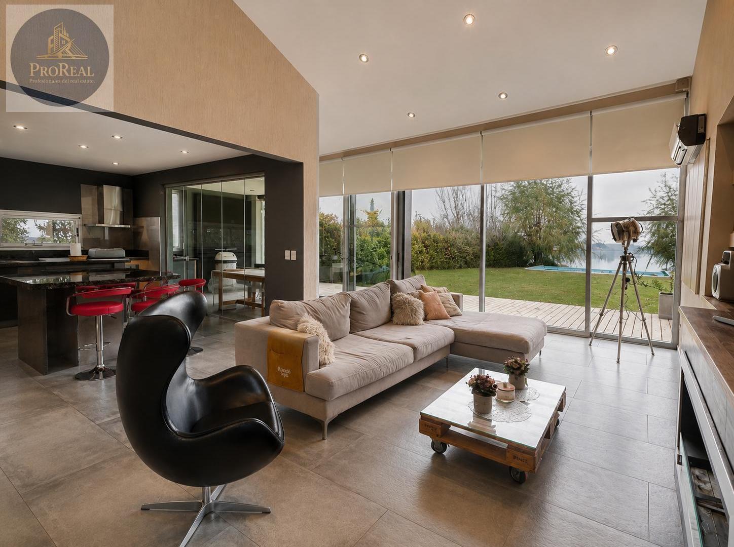 IMPECABLE CASA DE 5 AMBIENTES AL LAGO - CAUNTRY SANTA RITA