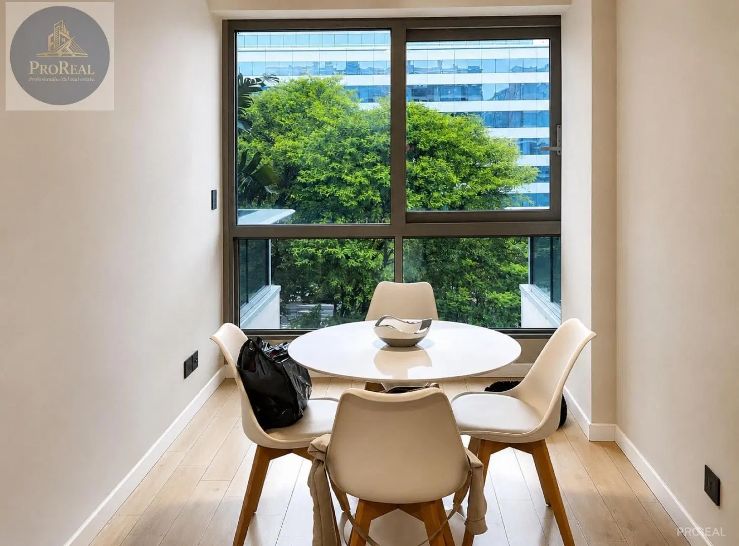 Exclusivo departamento 2 ambientes, Amoblado | Edificio MADERO CENTER 4