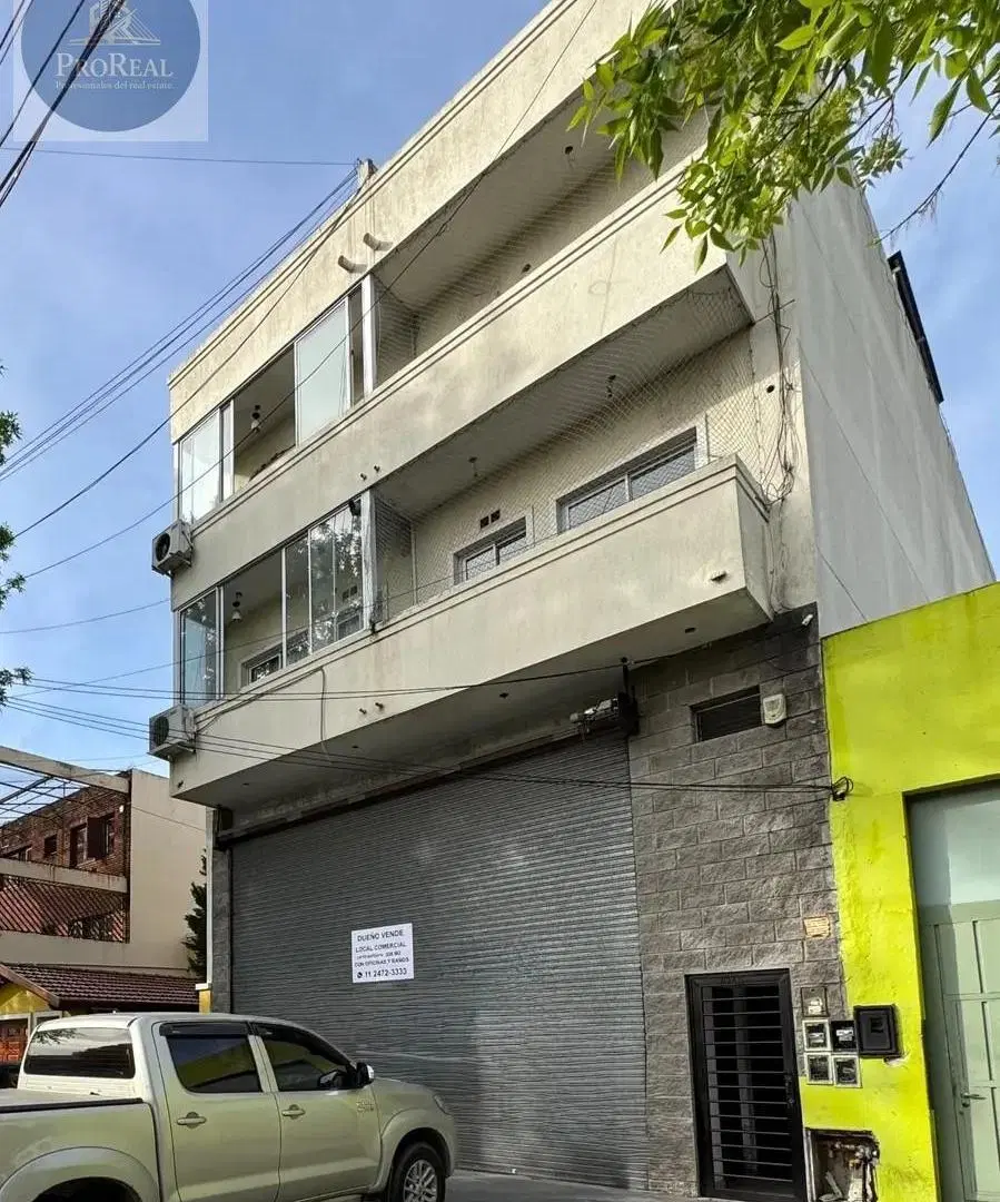 Excelente Galpón / Depósito con Aptitud Comercial- Lanús oeste 3