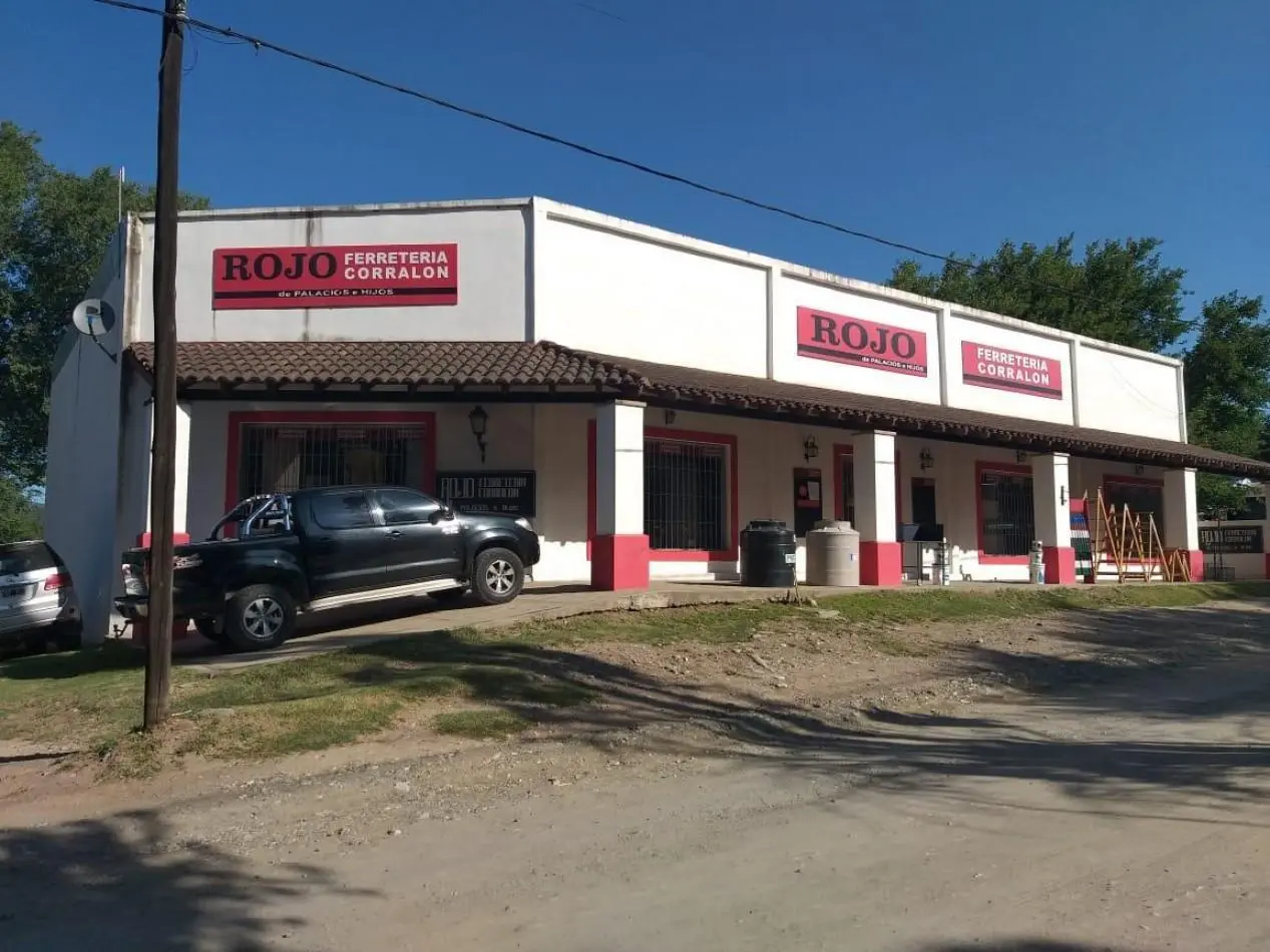 Local comercial en venta en el corazon de Los Reartes!!!!! 2