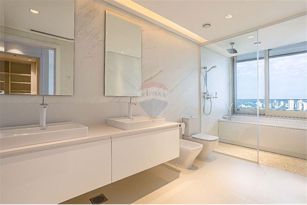 Exclusivo Departamento en El Prestigioso Jade Park 2