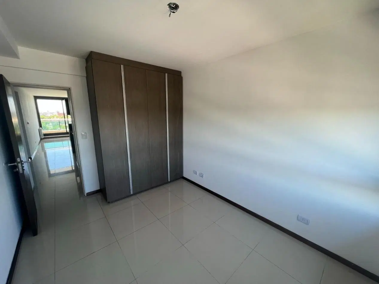 Av. Pellegrini 3709 Piso 10 - TORRE ALMA . FUNDAR 5