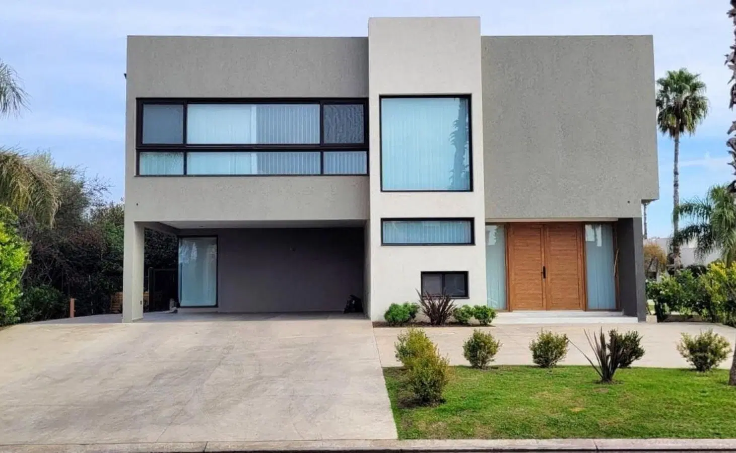 CASA EN VENTA SAN MARINO . FUNES HILLS 1