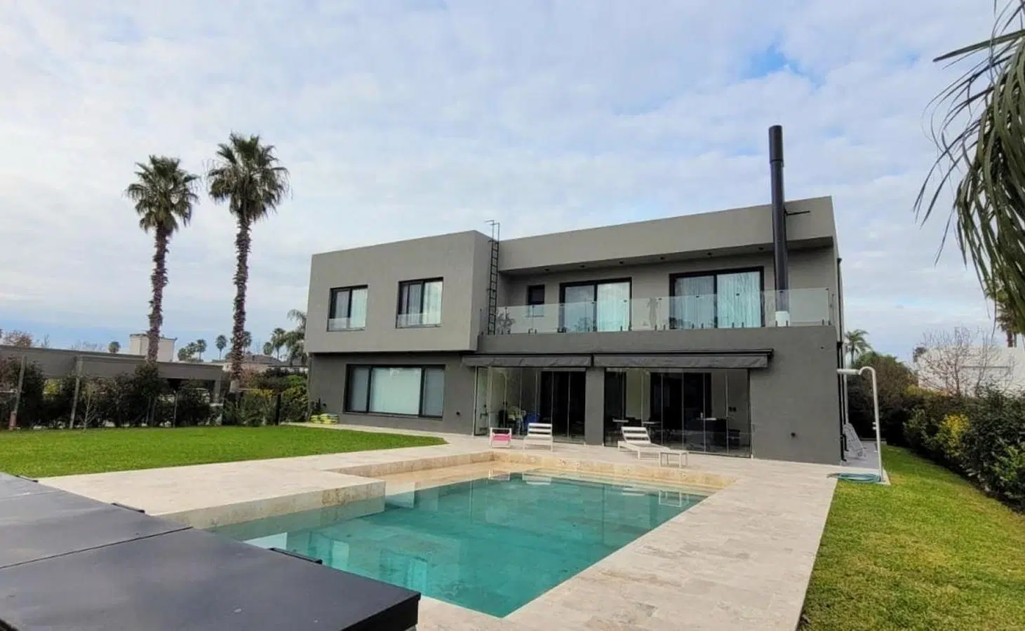 CASA EN VENTA SAN MARINO . FUNES HILLS 5