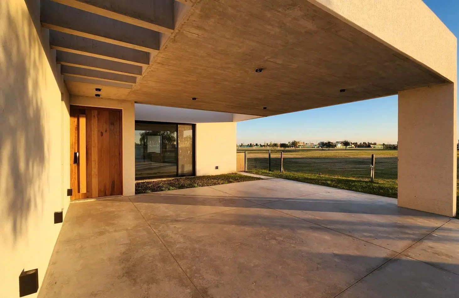 CASA EN VENTA VIDA CLUB DE CAMPO 2