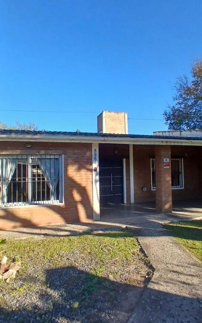 CASA EN VENTA 3 DOR TALAR DE MENDIOLAZA CON GRAN PARQUE Y PISCINA 5