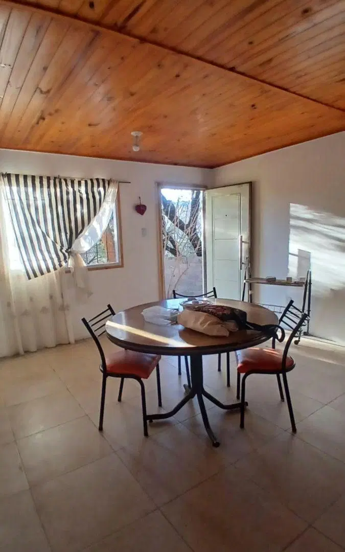 CASA + MONOAMBIENTE EN VENTA - UNQUILLO 5