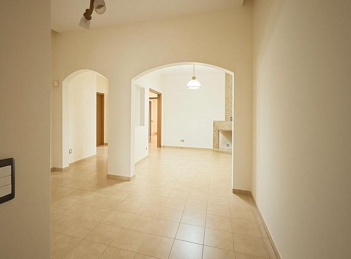 CASA TRIPLEX , Coch. 2 autos/ Quincho Zona Resid. 1