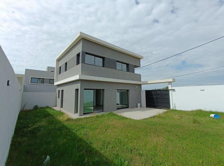 CASA EN VENTA EN SALTO, PROVINCIA DE BUENOS AIRES 4