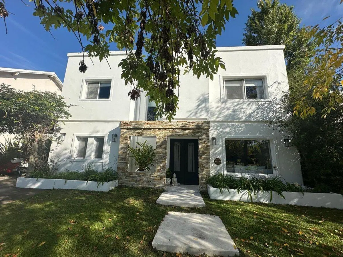 CASA EN  VENTA EN SAN ISIDRO LABRADOR APTO CREDITO 3