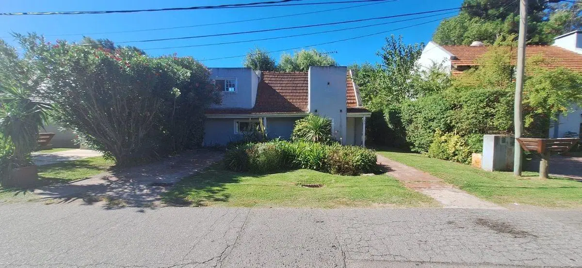 CASA VENTA NAUTICO ESCOBAR C/PILETA A REFACCIONAR 4
