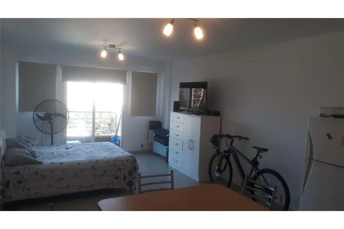VENTA  DEPARTAMENTO MORON  MONO AMBIENTE. 5