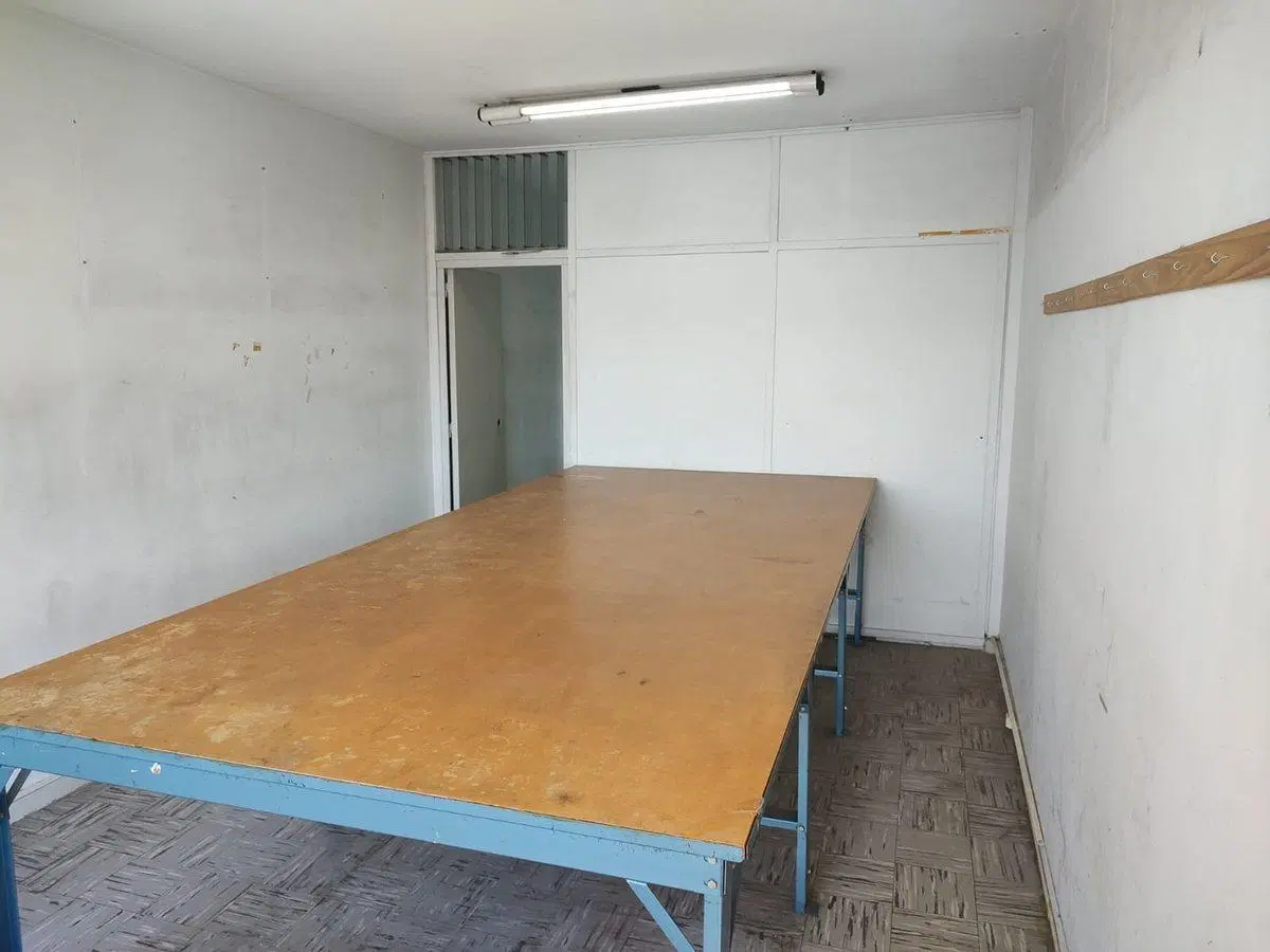 OFICINA EN VENTA EN BALVANERA CON BAÑO 5