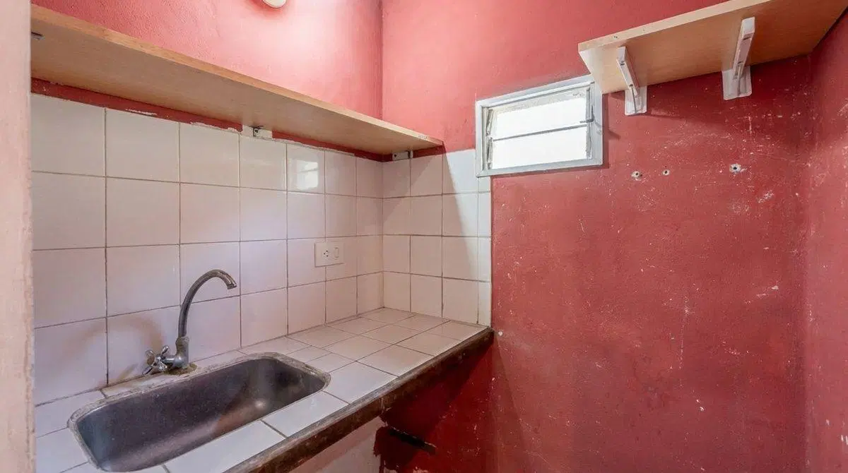 LOTE DE 318 m² CON  4 LOCALES EN VENTA EN TIGRE 2