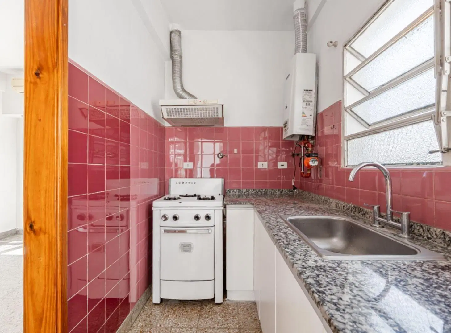 OPORTUNIDAD! CASA TIPO PH 3 AMB.  APTO A CRÉDITO 2