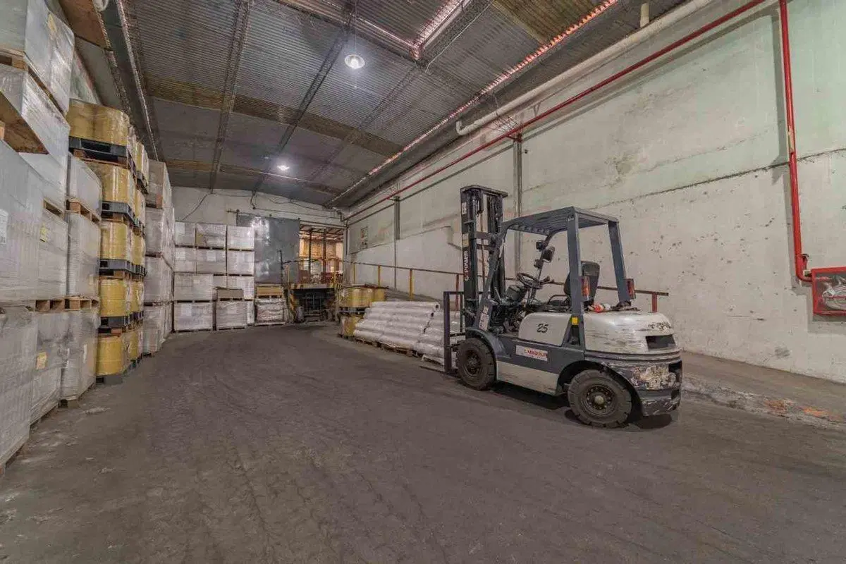 IMPORTANTE   DEPOSITO / TERRENOS EN CABA 4