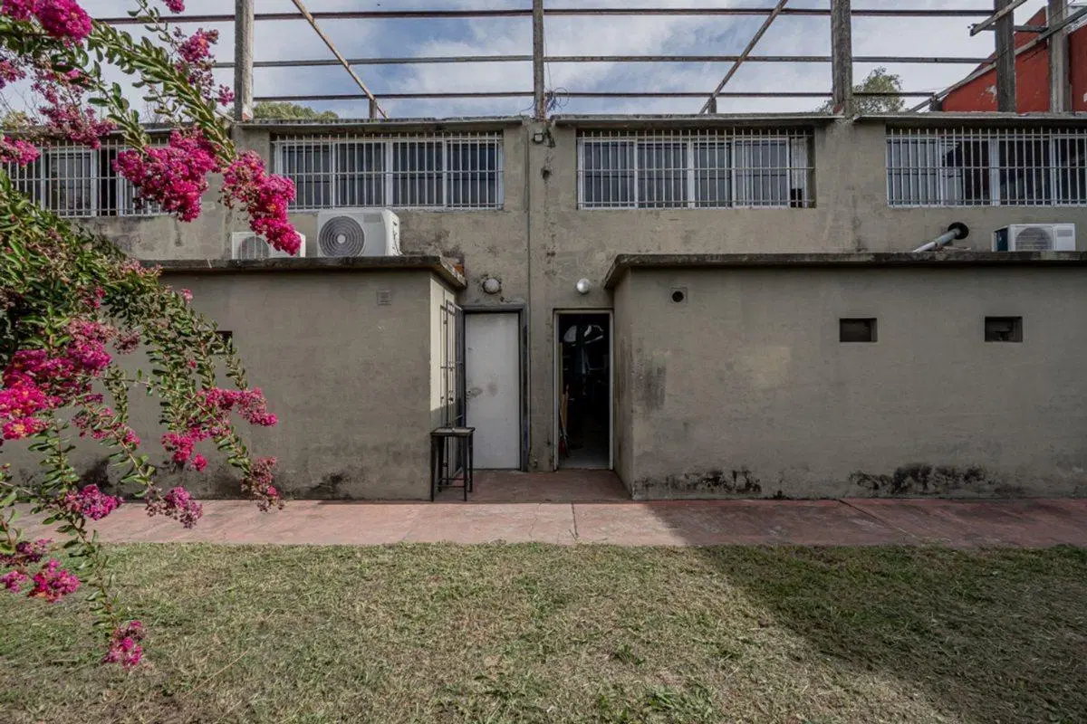 Lote de 318 m² con 4 locales en Tigre 5