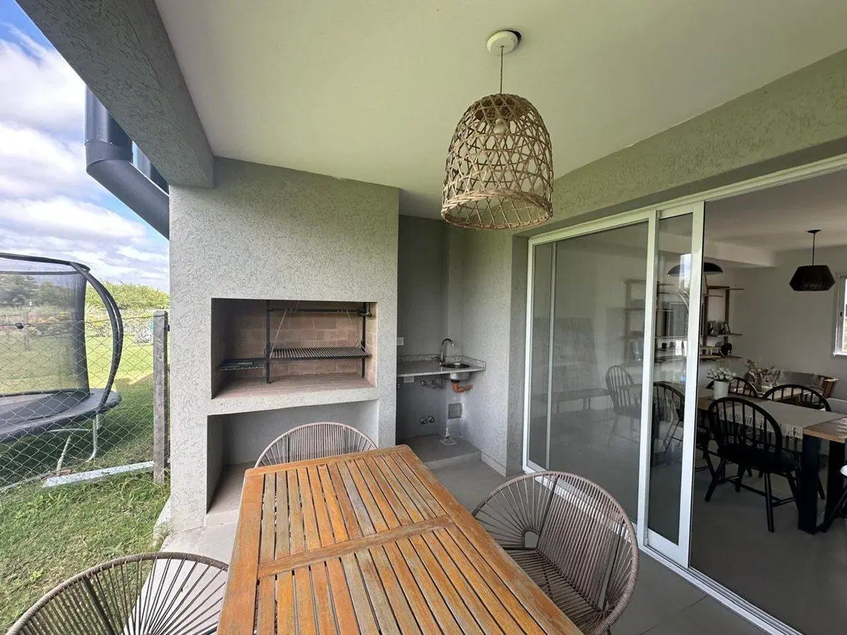 CASA DUPLEX EN VENTA DECS TORTUGAS BAJAS EXPENSAS 4
