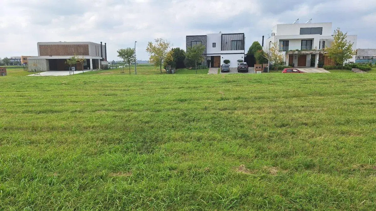 VENTA LOTE  AL AGUA BARRIO-COSTAS, PUERTOS 3