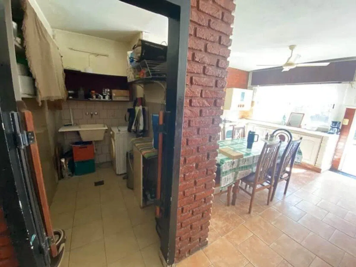 DUPLEX 4 AMB C/ PATIO+OFICINA APTO CREDITO CASEROS 3