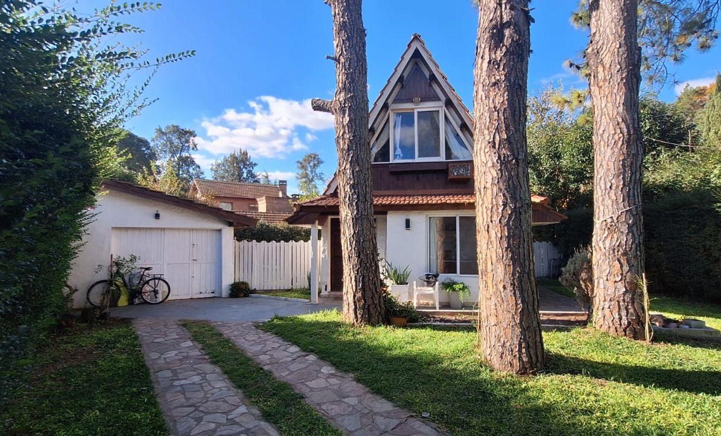 VENTA CASA ALPINA 3 AMB PILETA Y QUINCHO
