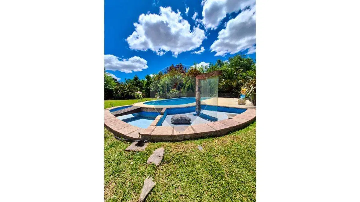 CASA VENTA, 4 DORMITORIOS DEPN PILETA QUINC JARDIN 3