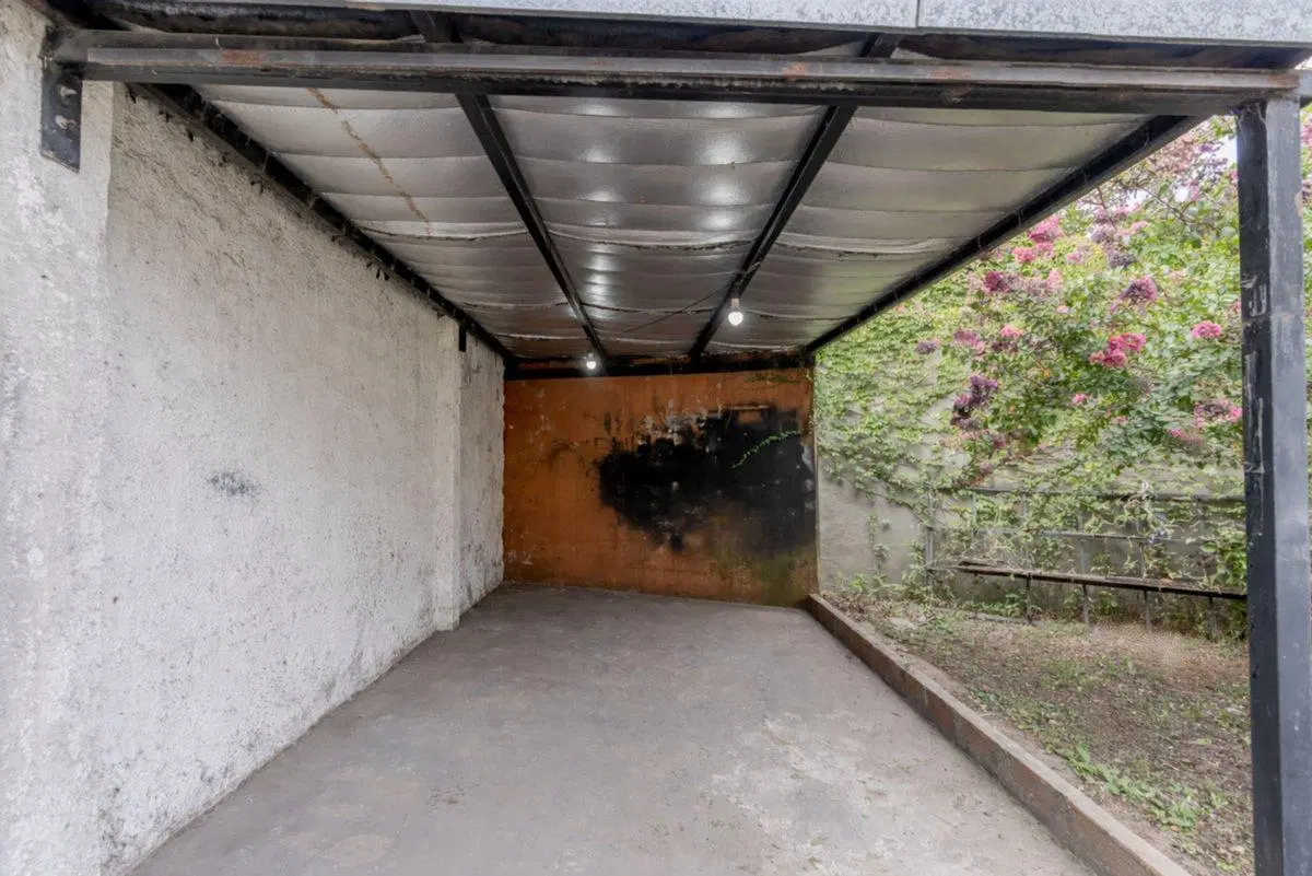 LOTE DE 318 m² CON  4 LOCALES EN VENTA EN TIGRE 4