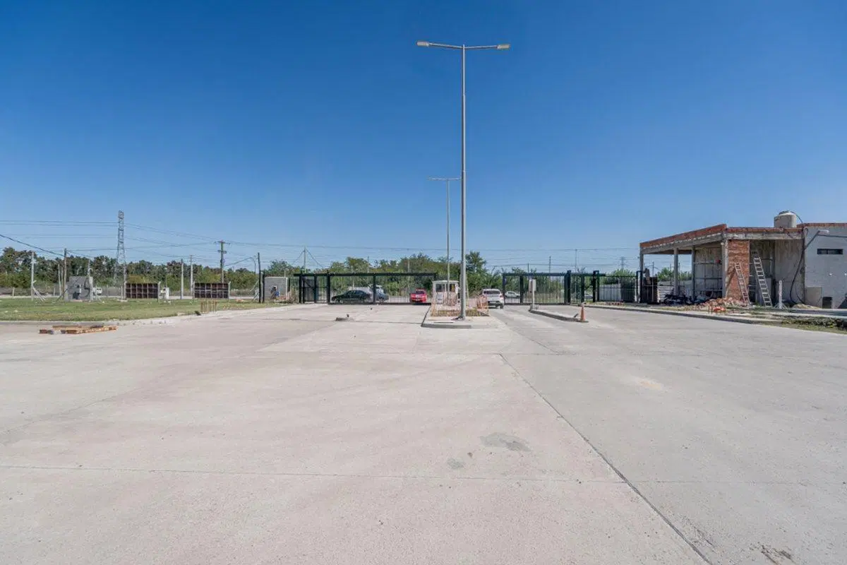 ALQUILER-NAVE AAA- AESTRENAR-R25 PARQUE INDUSTRIAL 8