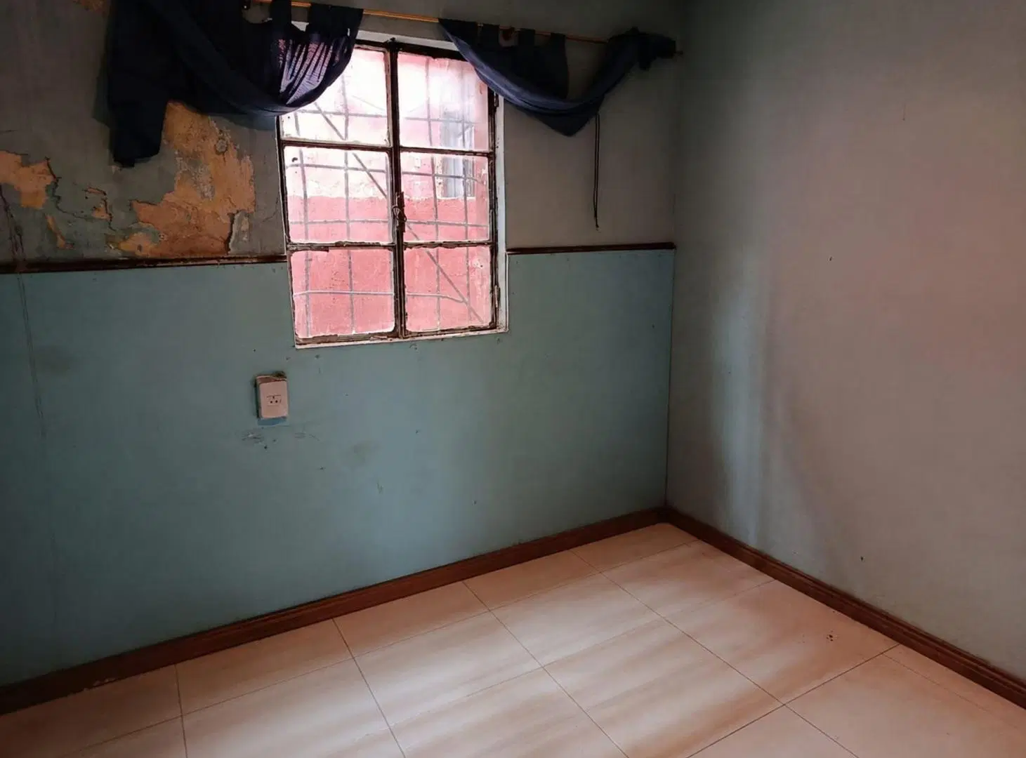 VENTA CASA 3 AMB. + DEPTO. 2 AMB A REFACCIONAR! 8