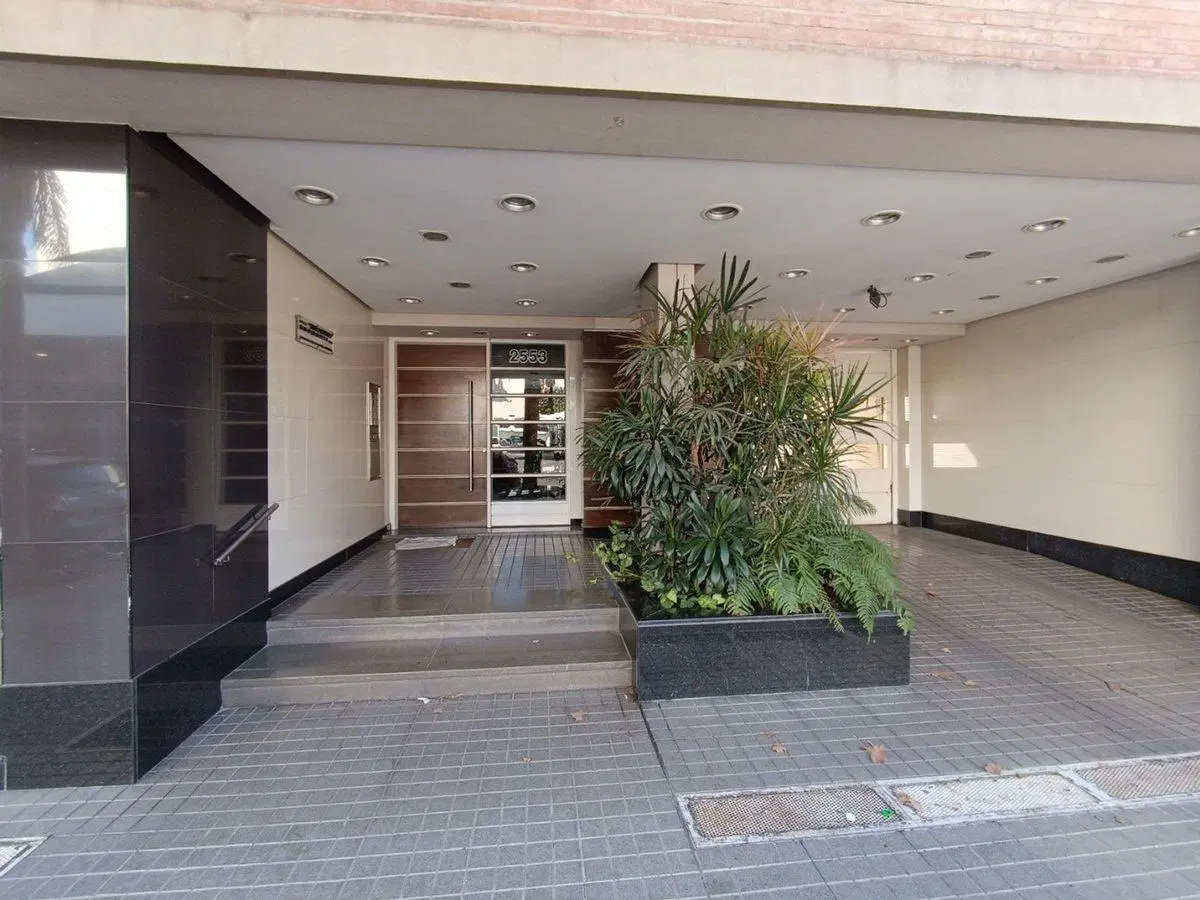 Departamento monoambiente en alquiler en Ballester 3