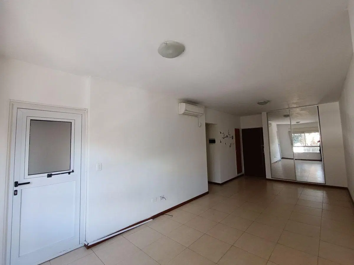 Departamento monoambiente en alquiler en Ballester 4
