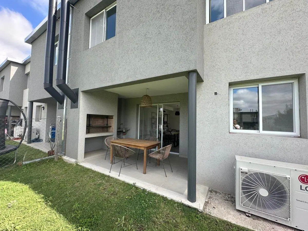 CASA DUPLEX EN VENTA DECS TORTUGAS BAJAS EXPENSAS 5