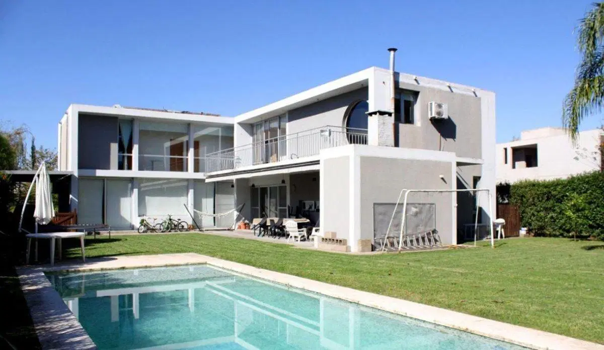 casa moderna hormigon con increible vistas 3