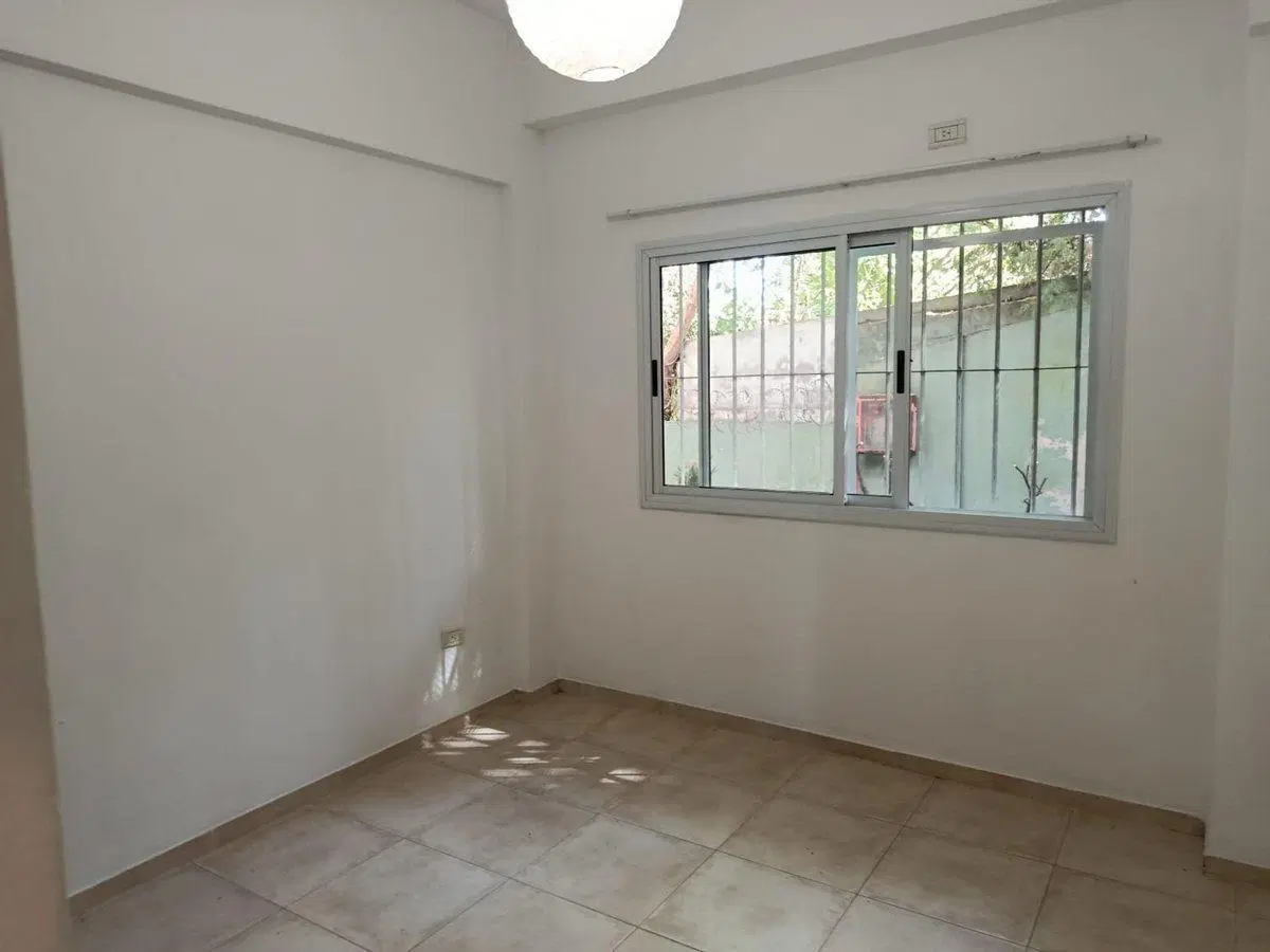 DEPTO 2 AMB EN VENTA EN PILAR CON JARDIN Y COCHERA 5
