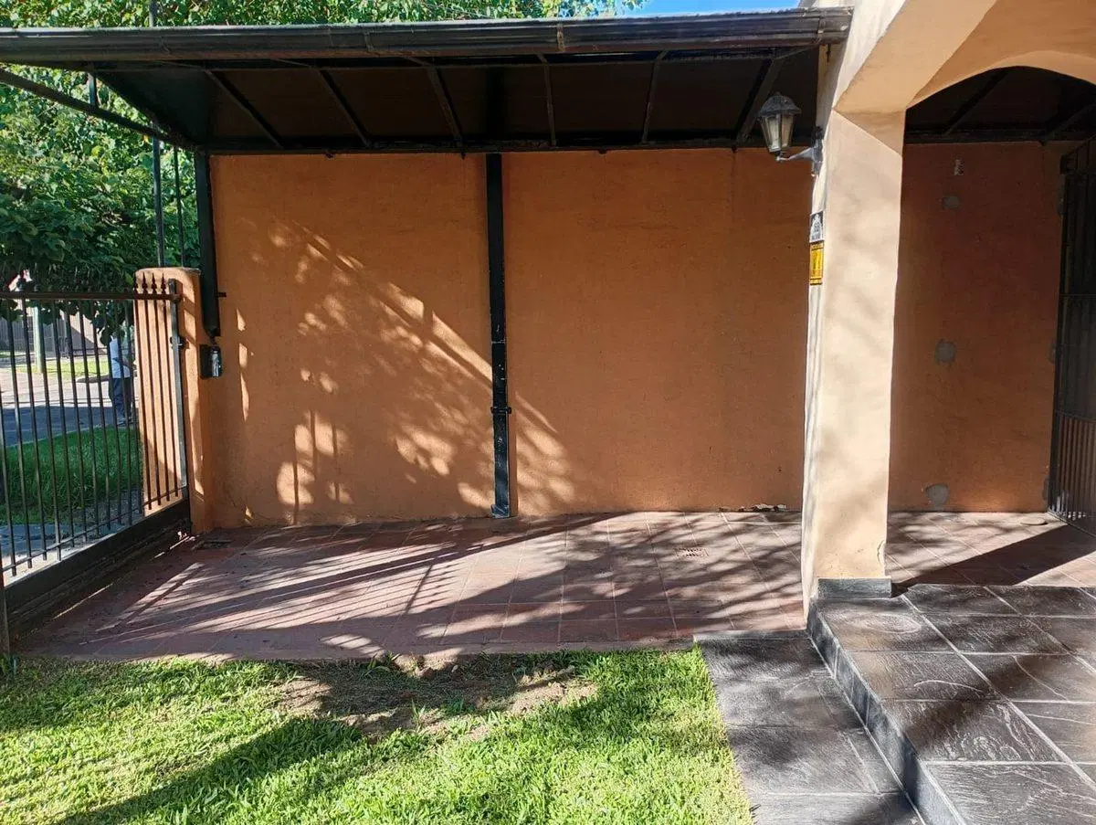 Casa en VENTA en Gral Pacheco C/PILETA y PARRILLA 8