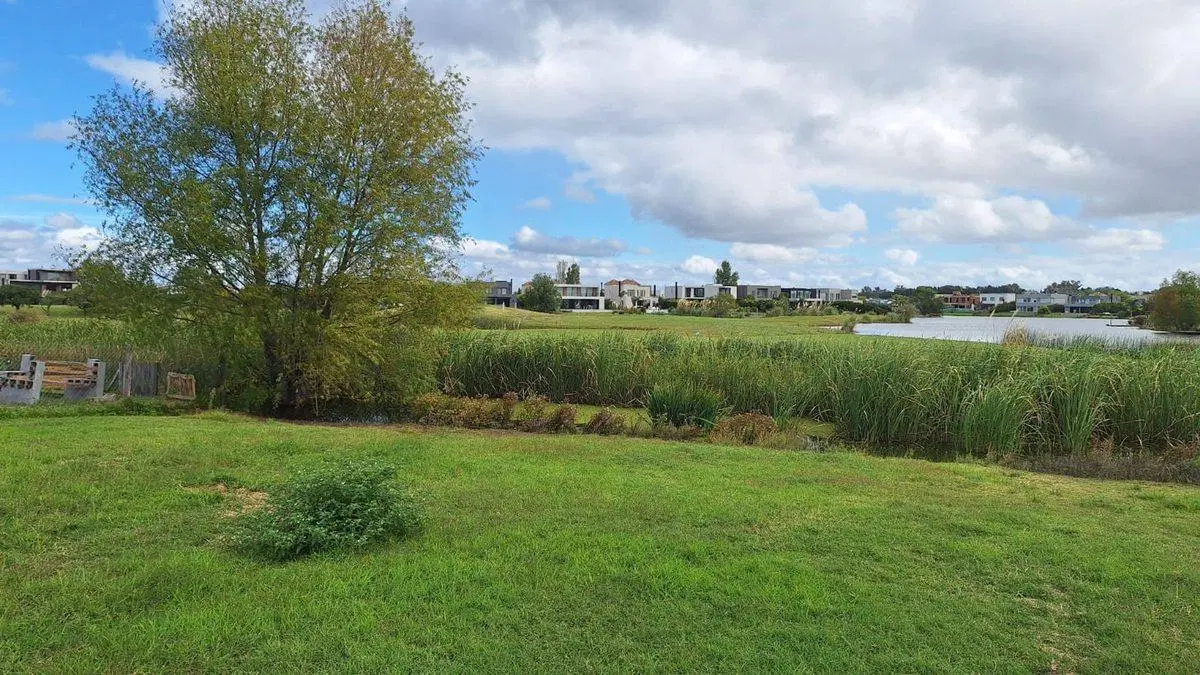 VENTA EN CANTON GOLF AL AGUA Y AL CAMPO DE GOLF 4