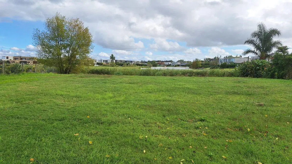 VENTA EN CANTON GOLF AL AGUA Y AL CAMPO DE GOLF 8